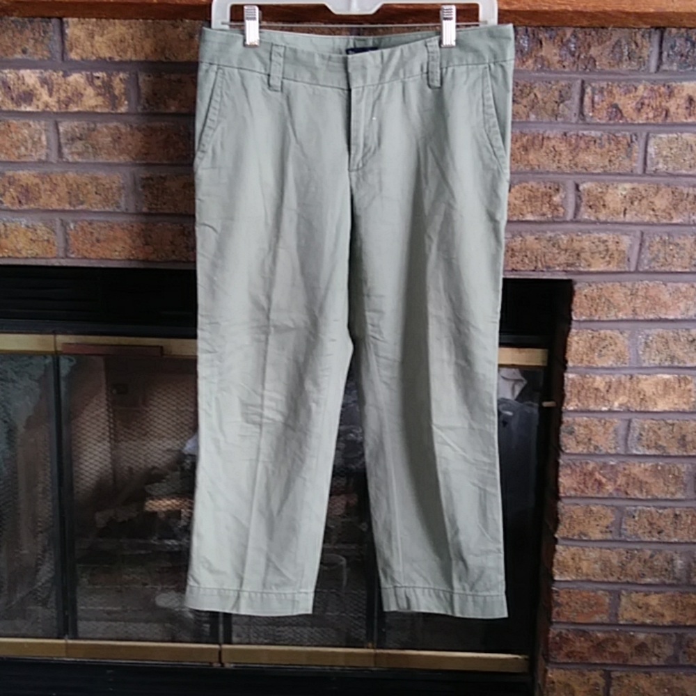 Gap green chino cropped pants